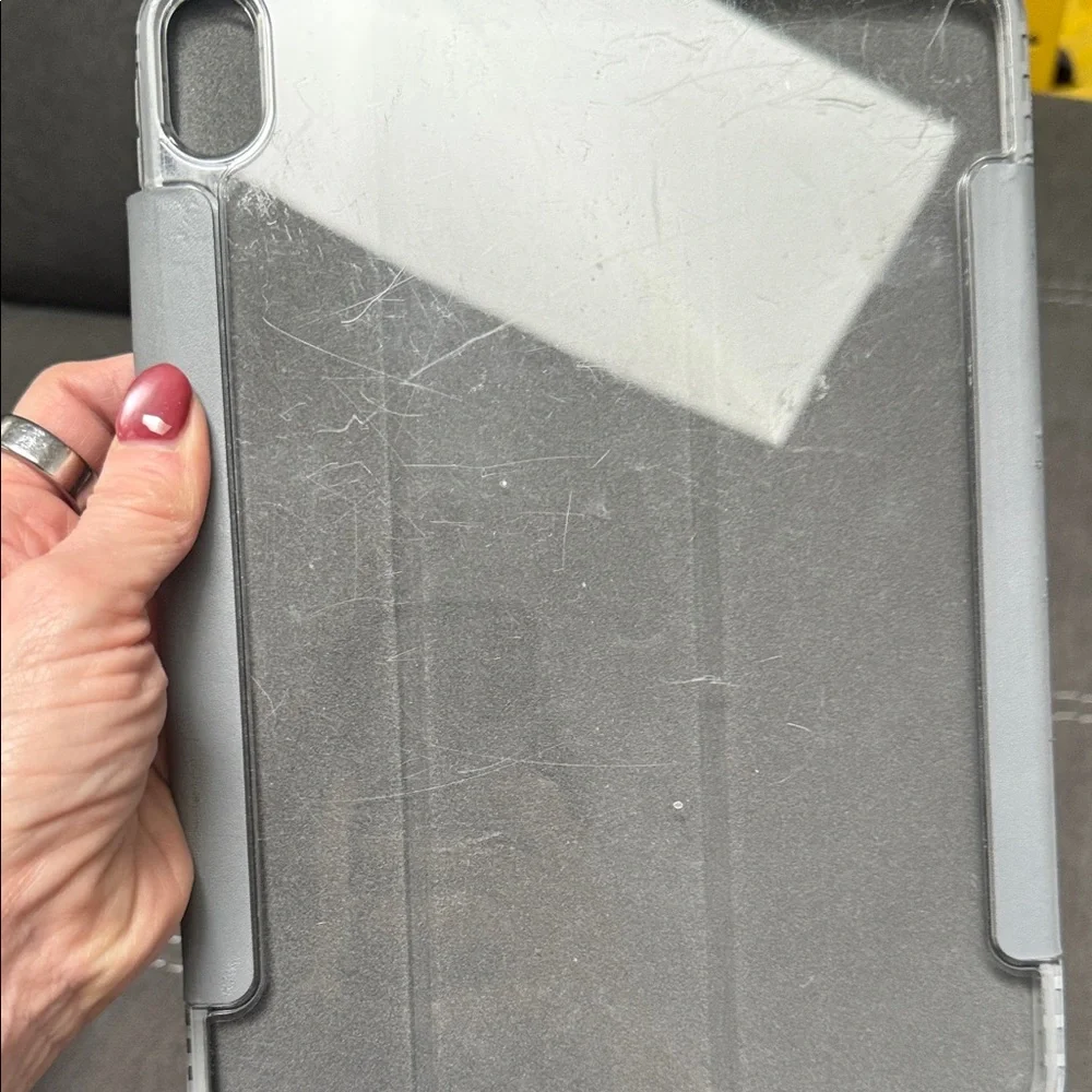 OtterBox sleek durable